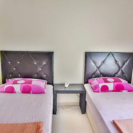 Holiday home Adres34&61